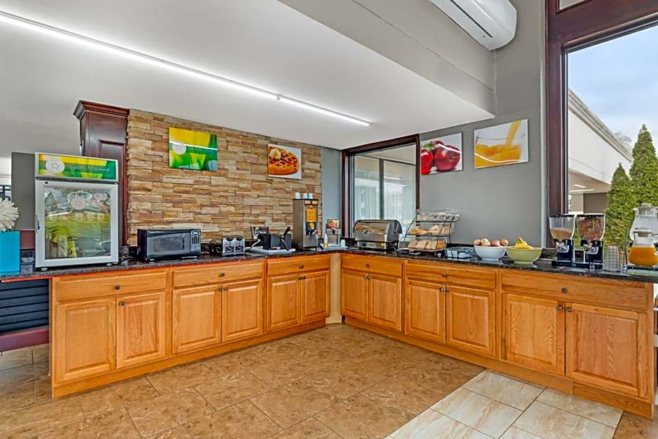 Quality Inn & Suites Chattanooga-East Ridge