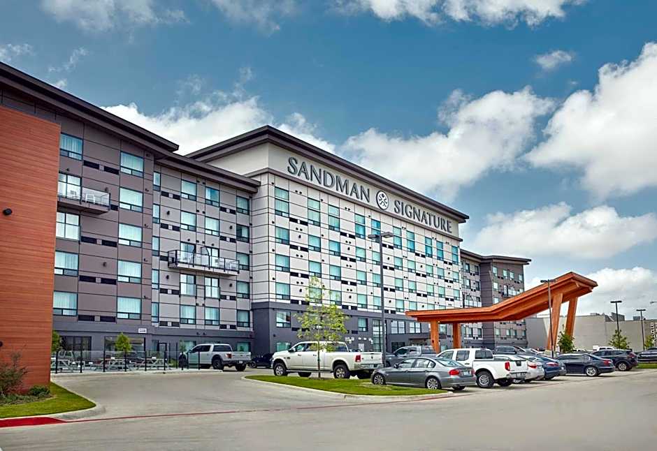 Sandman Signature Plano-Frisco Hotel