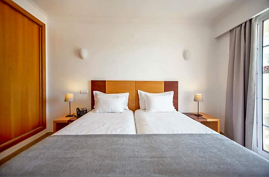 Aquamar Albufeira Aparthotel