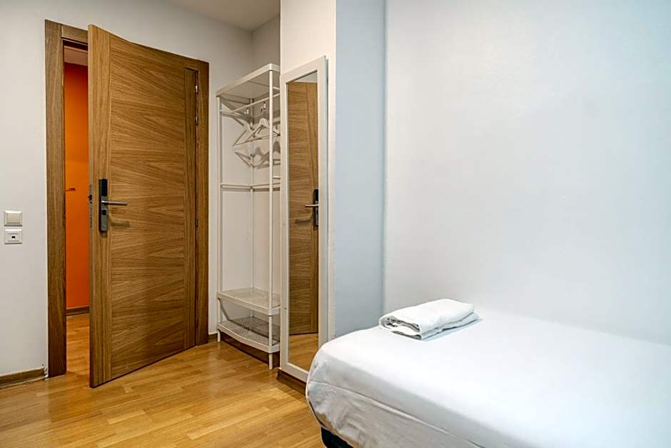 HolidaysBCN Rooms