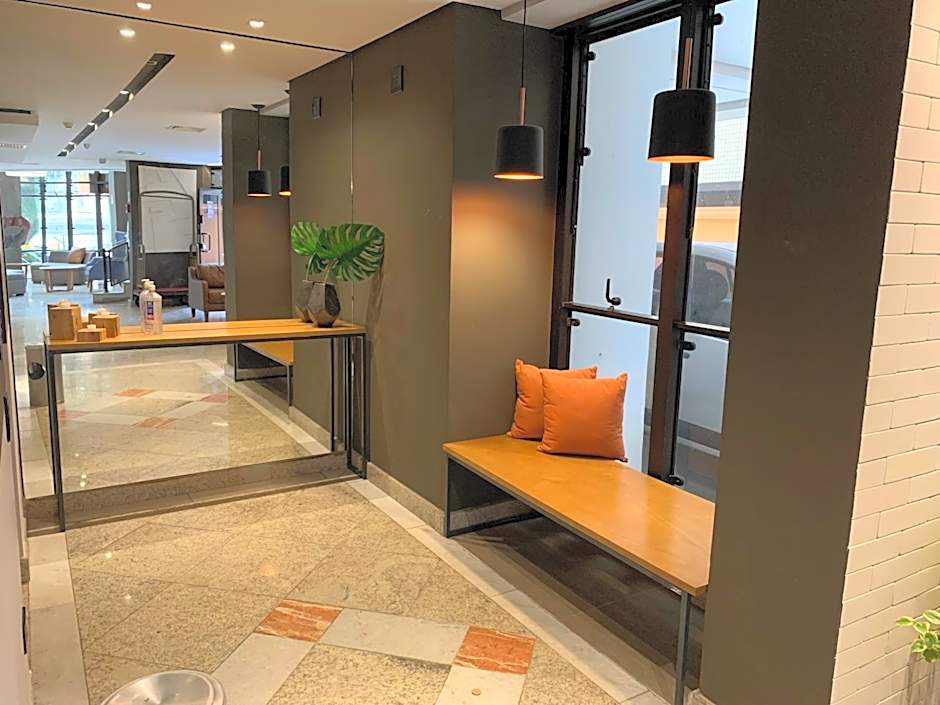 Cosmopolitan Praia Flat