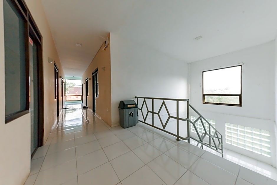 RedDoorz Syariah near RS Hermina Sukabumi