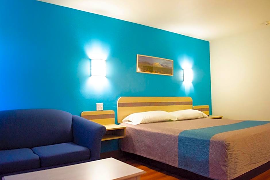 Motel 6-Las Cruces, NM - Telshor
