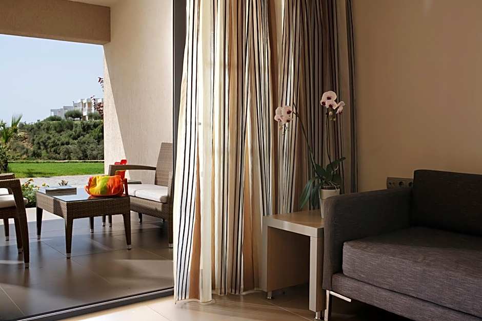 Atlantica Mikri Poli Crete