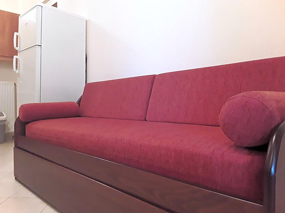 Dais Apartments