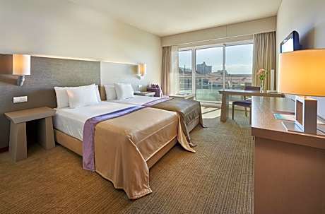 Melia Room Lateral Sea View