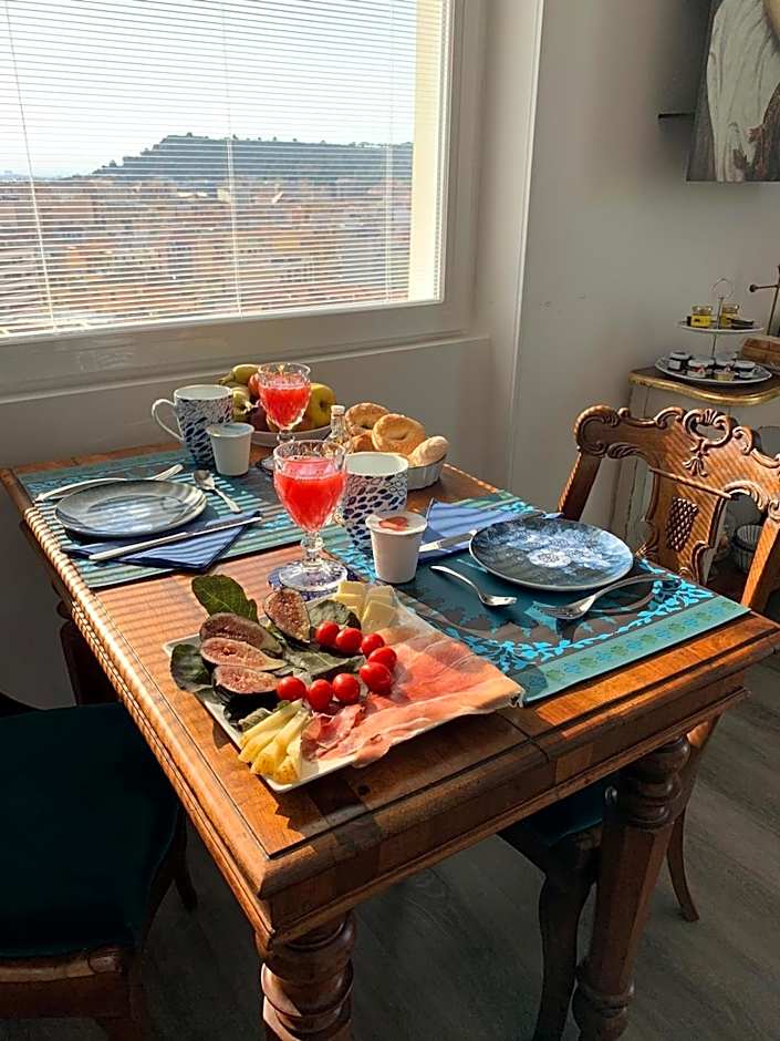 Eleventh Floor Suites