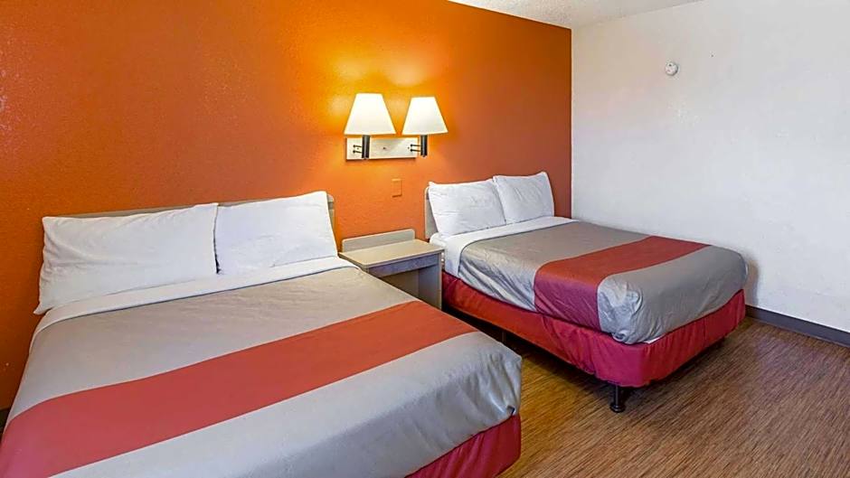 Motel 6-Council Bluffs, IA - Omaha East