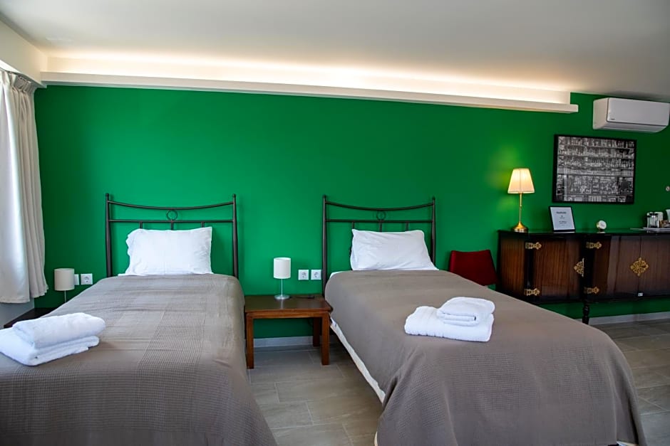 CHROMA Lodge Pikermi