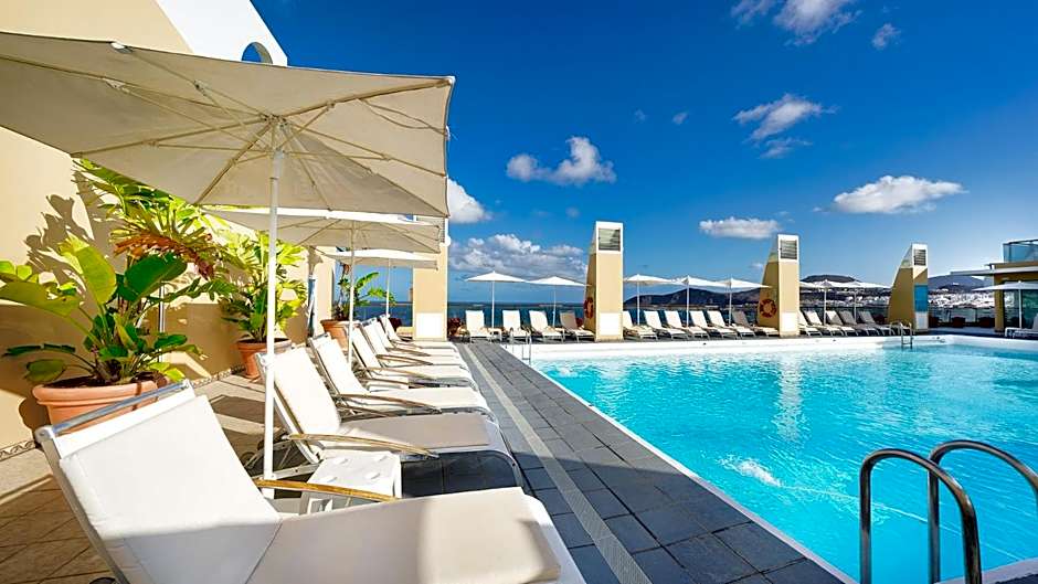 BULL Reina Isabel & SPA