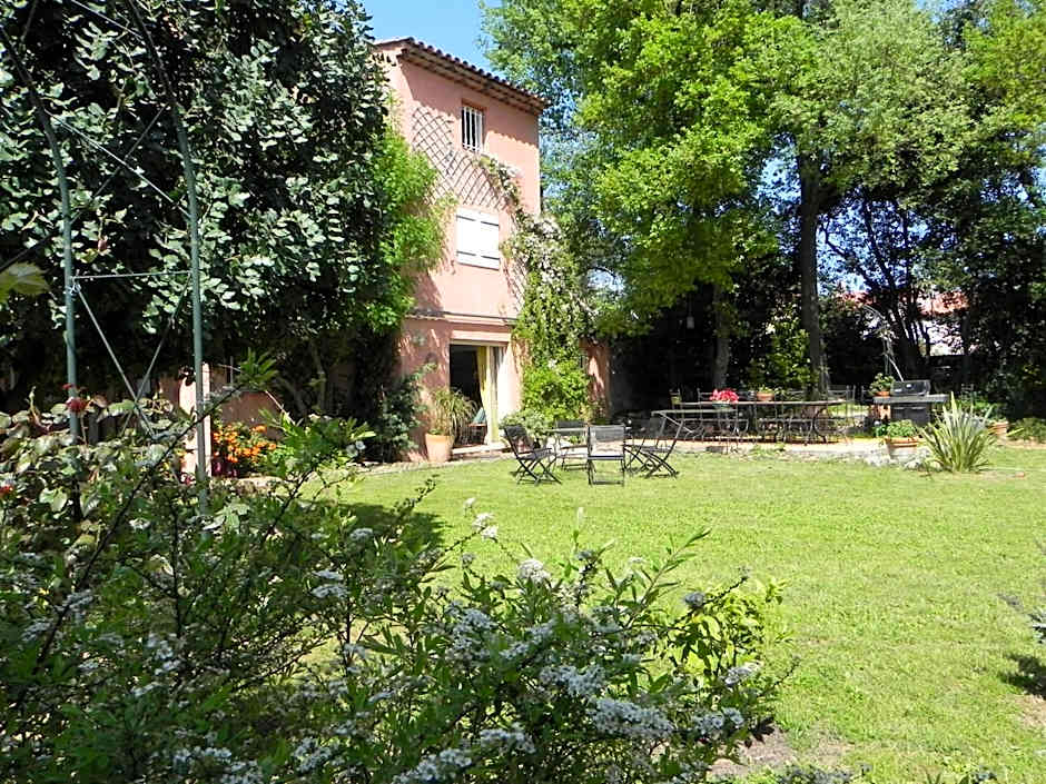 Le Clos Des Vignes