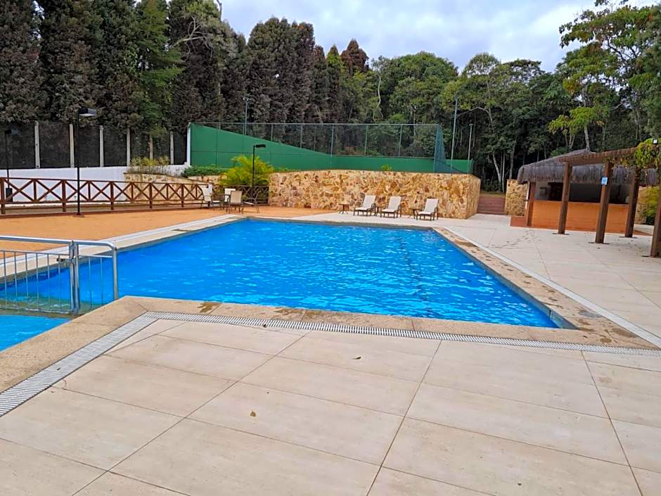 Vista para Pedra Azul e TV de 85''