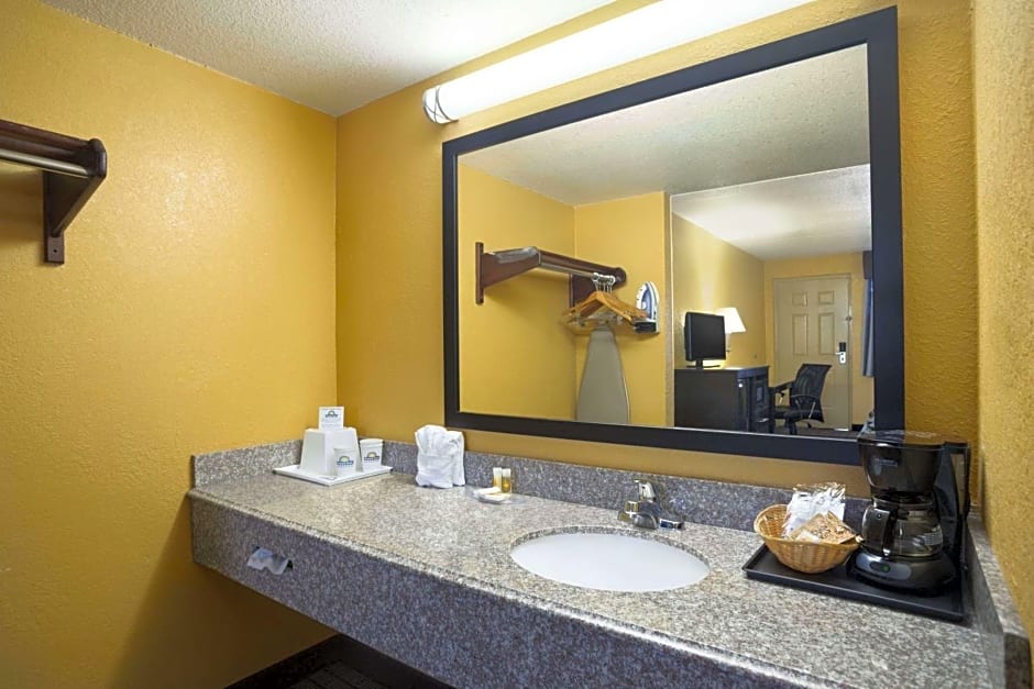 Days Inn by Wyndham Conway