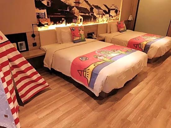 Atour Hotel Kunshan Yongda Commercial Plaza