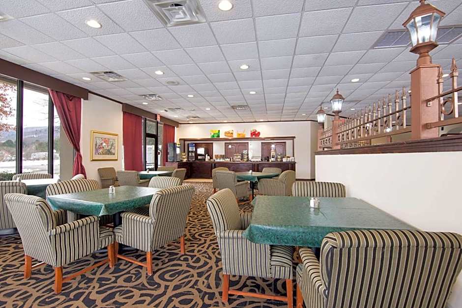 Quality Inn Oneonta Cooperstown Area