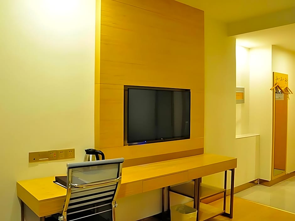 GreenTree Inn Liaocheng Donge Culture Street Express Hotel