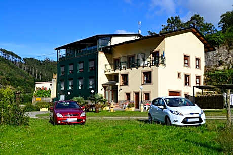 Hotel Restaurante Canero