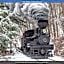 No Resort Fee Ski-InOut Hot Tub Pool View Balcony Sleeps 4