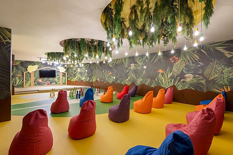 Arcanus Hotels Trendline Side