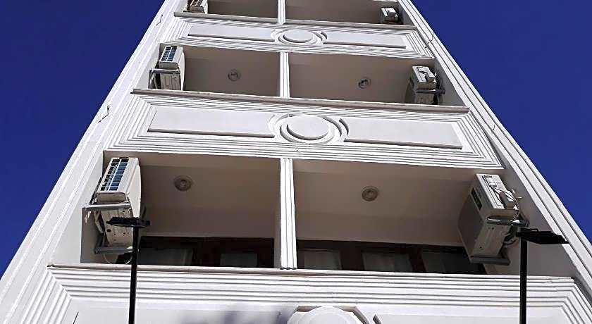 Dilmac Hotel
