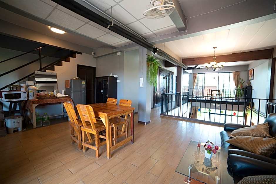 OYO 465 Krung Kao Traveller Lodge