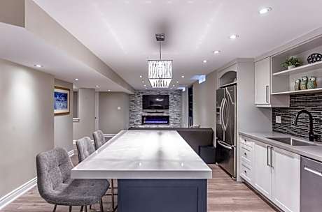 Fully Furnished Guest Suite