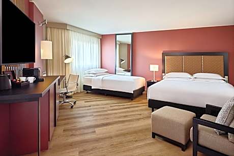 Family Room 1 King, Guest room, 1 King or 1 Twin