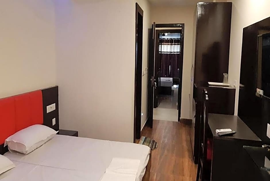 Goroomgo Jewel Pathankot