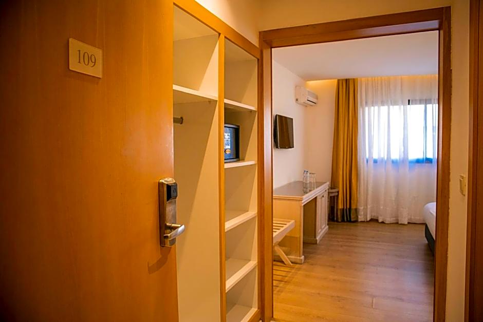 Sahara Line Hotel