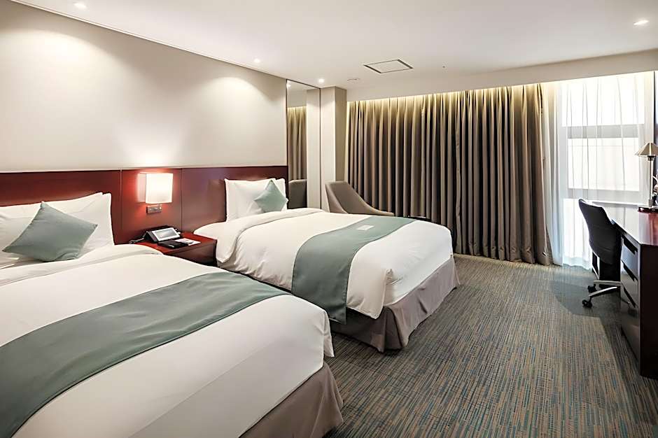 Photo 1 of 7 of Deluxe Go 2 Beds