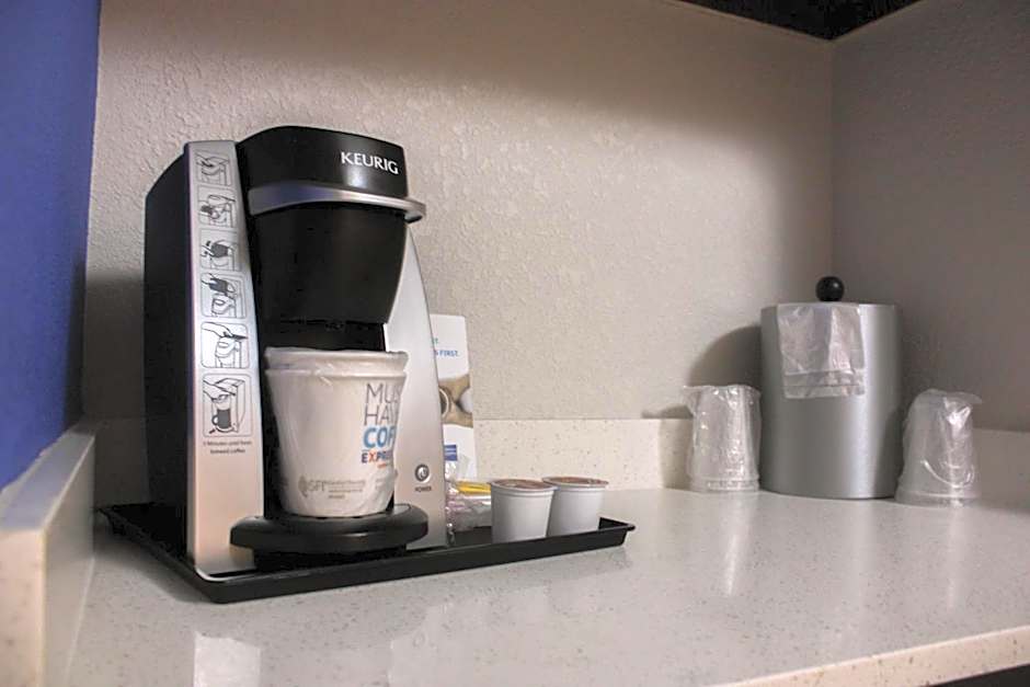 Holiday Inn Express Hotel and Suites Weslaco By IHG