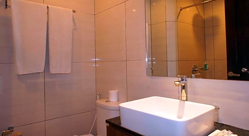 Capital O 1068 Grand Mirah Boutique Hotel