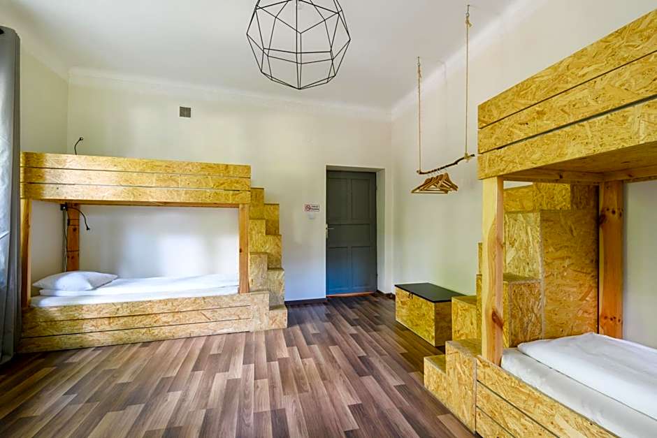 Lull Hostel