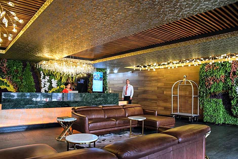 TRYP by Wyndham Santa Cruz