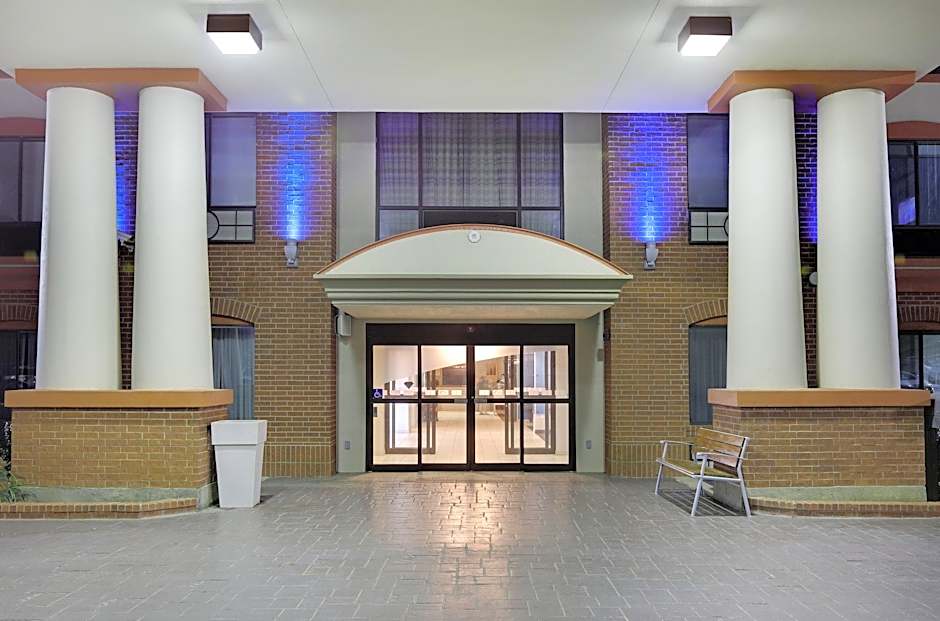 Holiday Inn Express & Suites Burleson/Ft. Worth By IHG