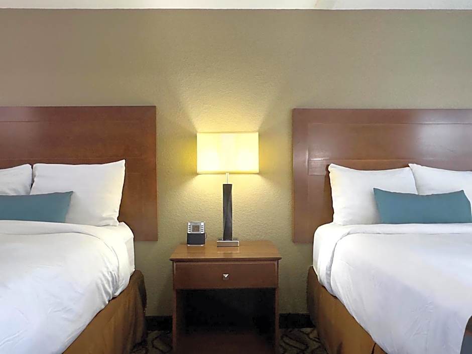 Super 8 by Wyndham Greensburg-Latrobe