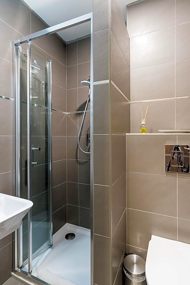 Amstel Hattyú Panzió -Érintésmentes bejelentkezés