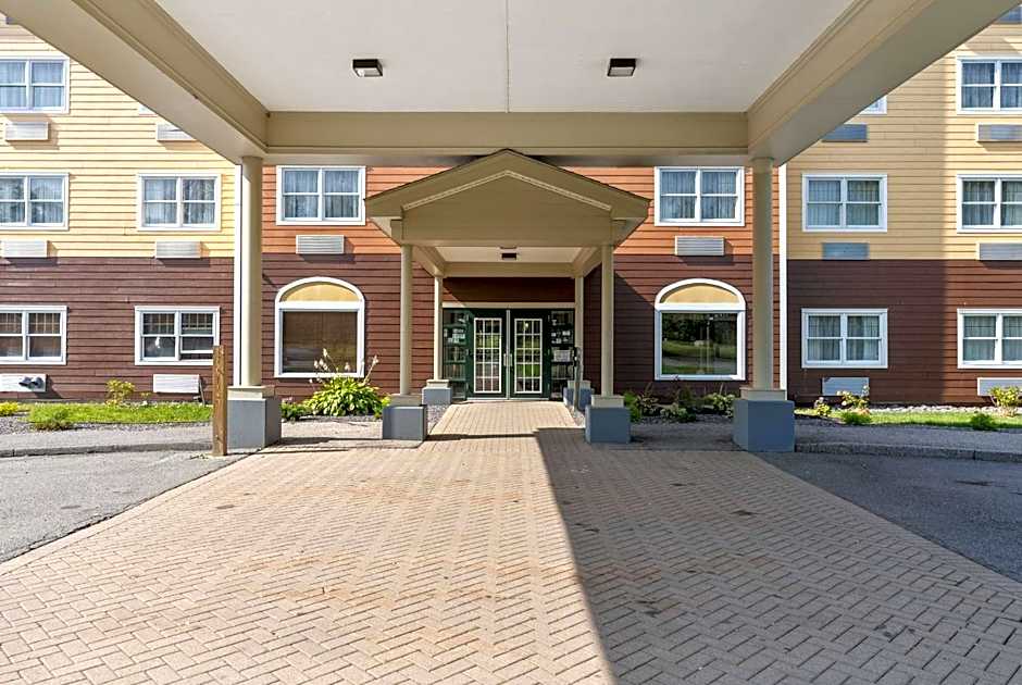 Photo 1 of 18 of Saco Bay Hotel