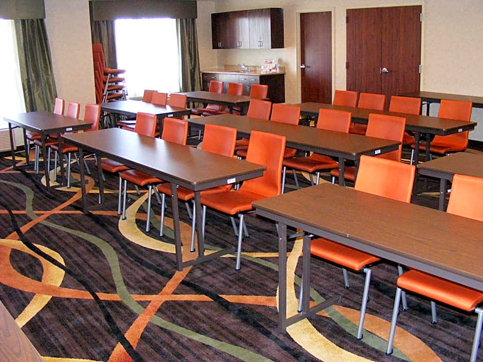 Holiday Inn Express Hotel & Suites Muskogee By IHG