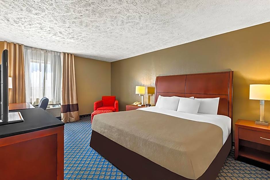 Photo 1 of 6 of Standard 1 King Bed Suite