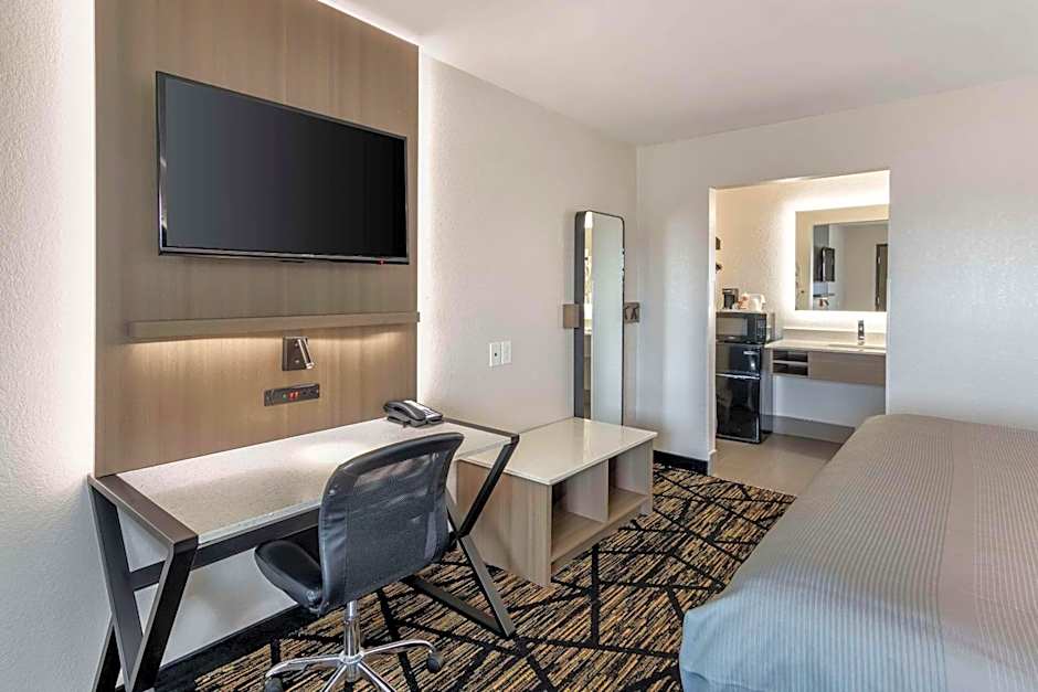 Quality Inn & Suites Athens University Area