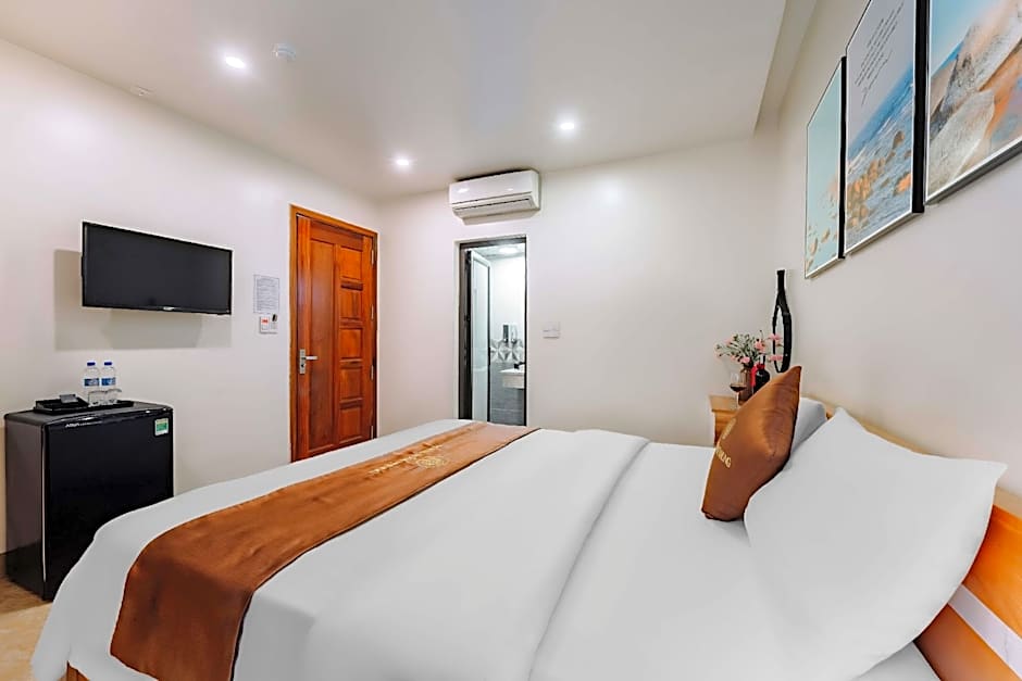 Rose Nhung Hotel CatBa