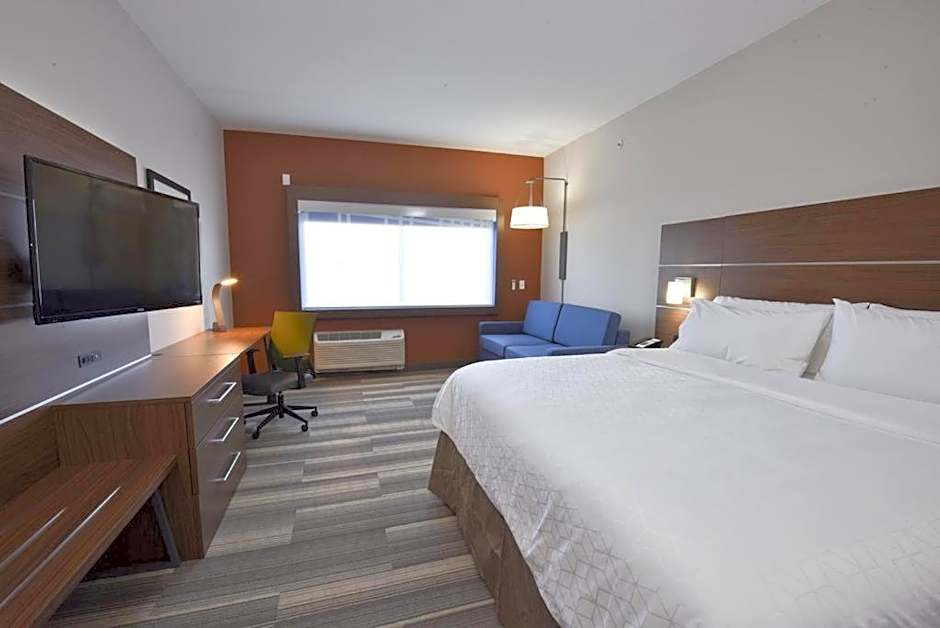 Holiday Inn Express And Suites Junction By IHG