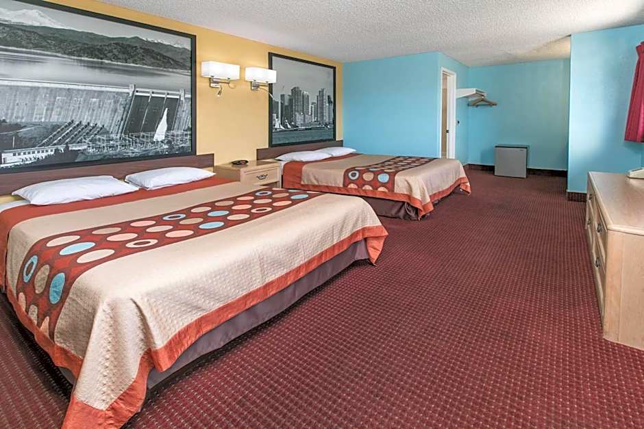 Super 8 by Wyndham Bishop