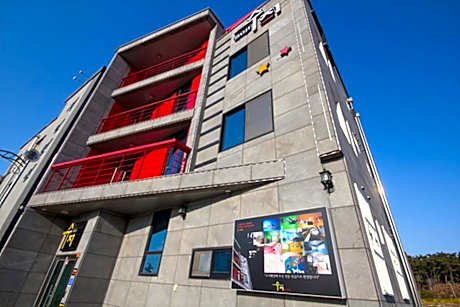 Daecheon Suji Pension