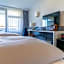 SI-SUITES