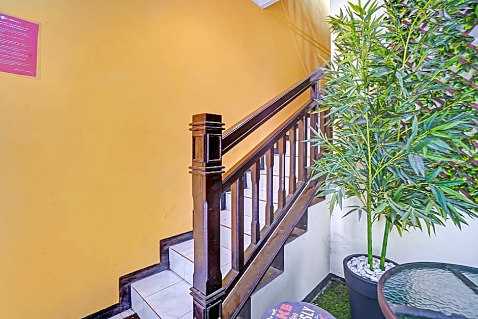 OYO 90801 Deanofaa Residence Syariah