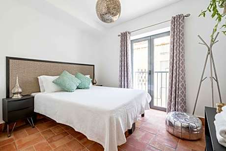 Deluxe Double or Twin Room with City View