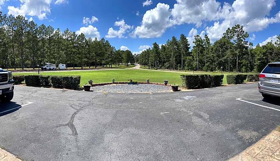Carolina Pine Inn near Southern Pines-Pinehurst