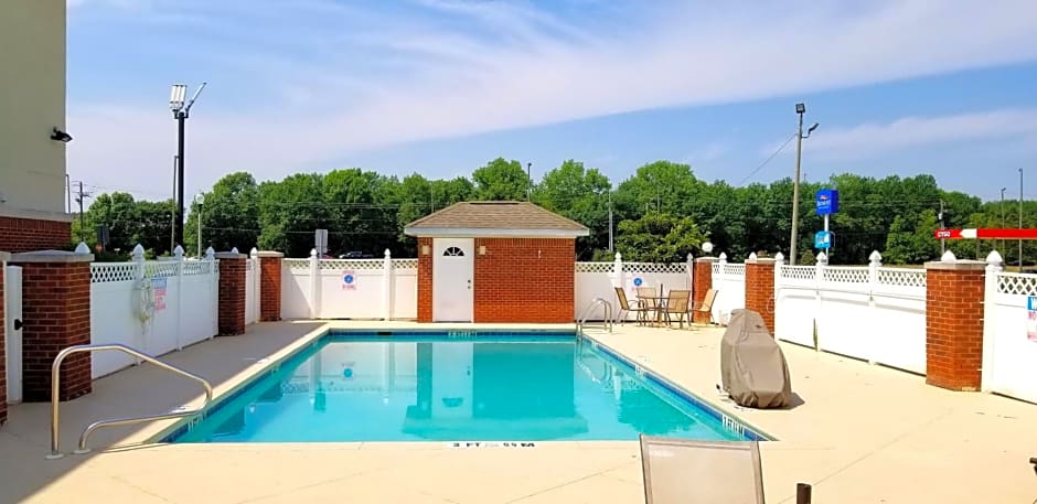 Home Inn & Suites